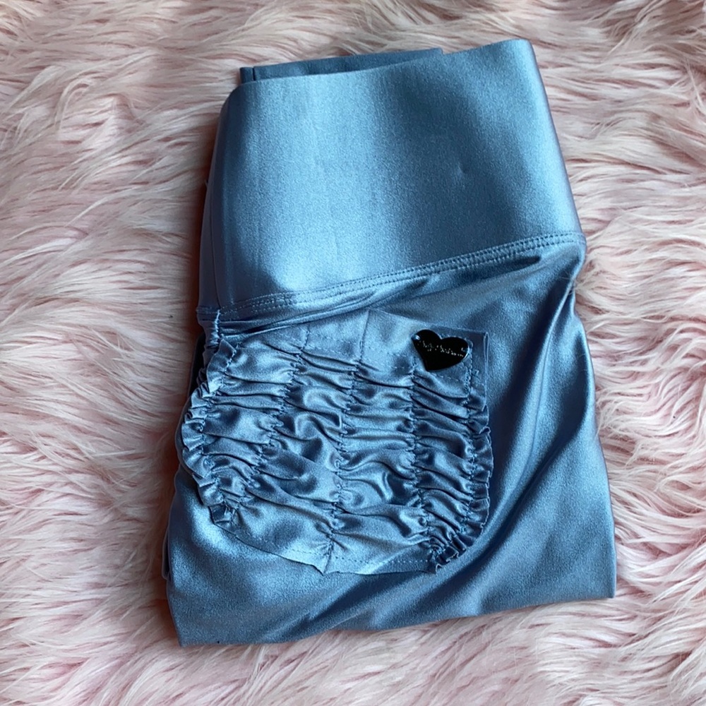 Ice Blue Elevated Booty Leggings